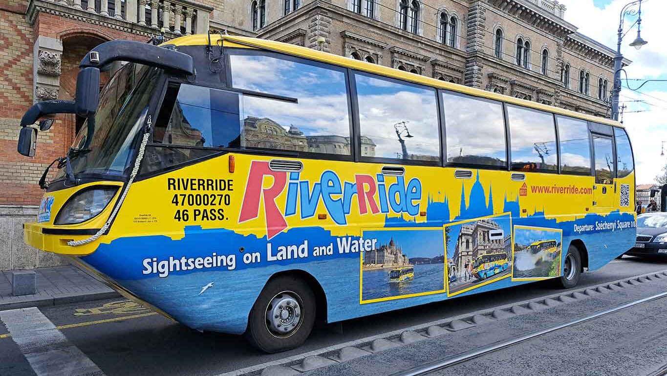 Bus turístico en Budapest