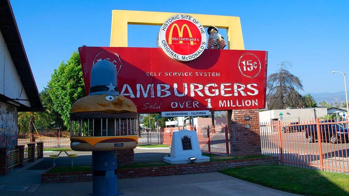 First Original McDonald's Museum ruta 66