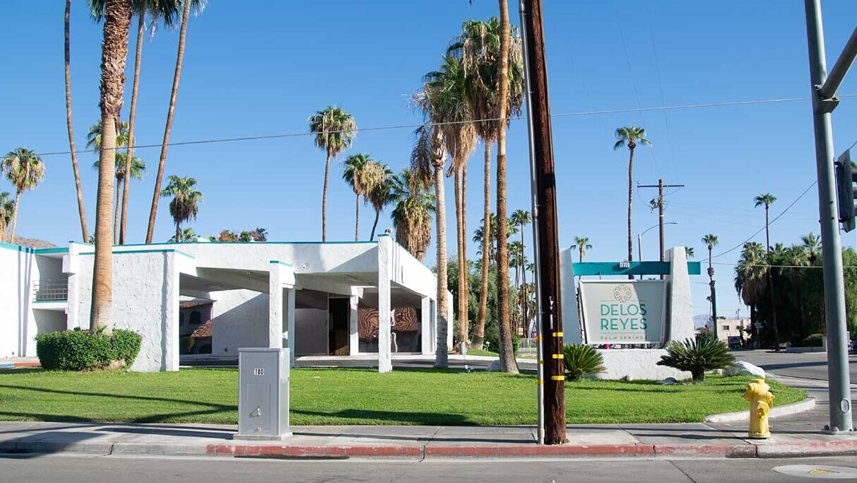 Delos Reyes Palm Springs ruta66