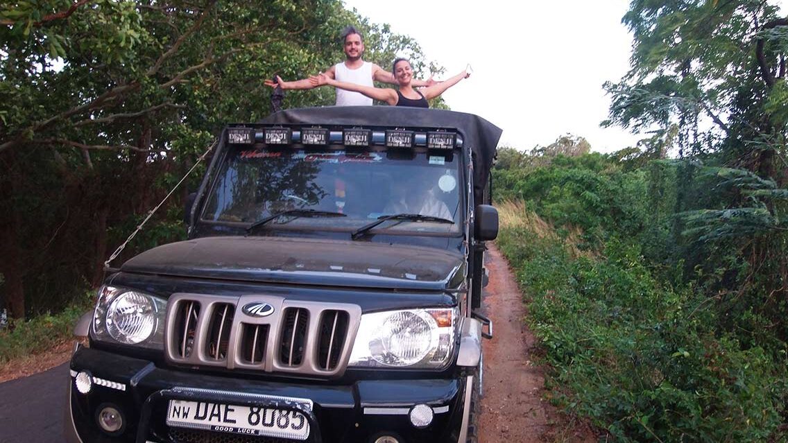 Jeep privado para la excursión al Kaudulla Park