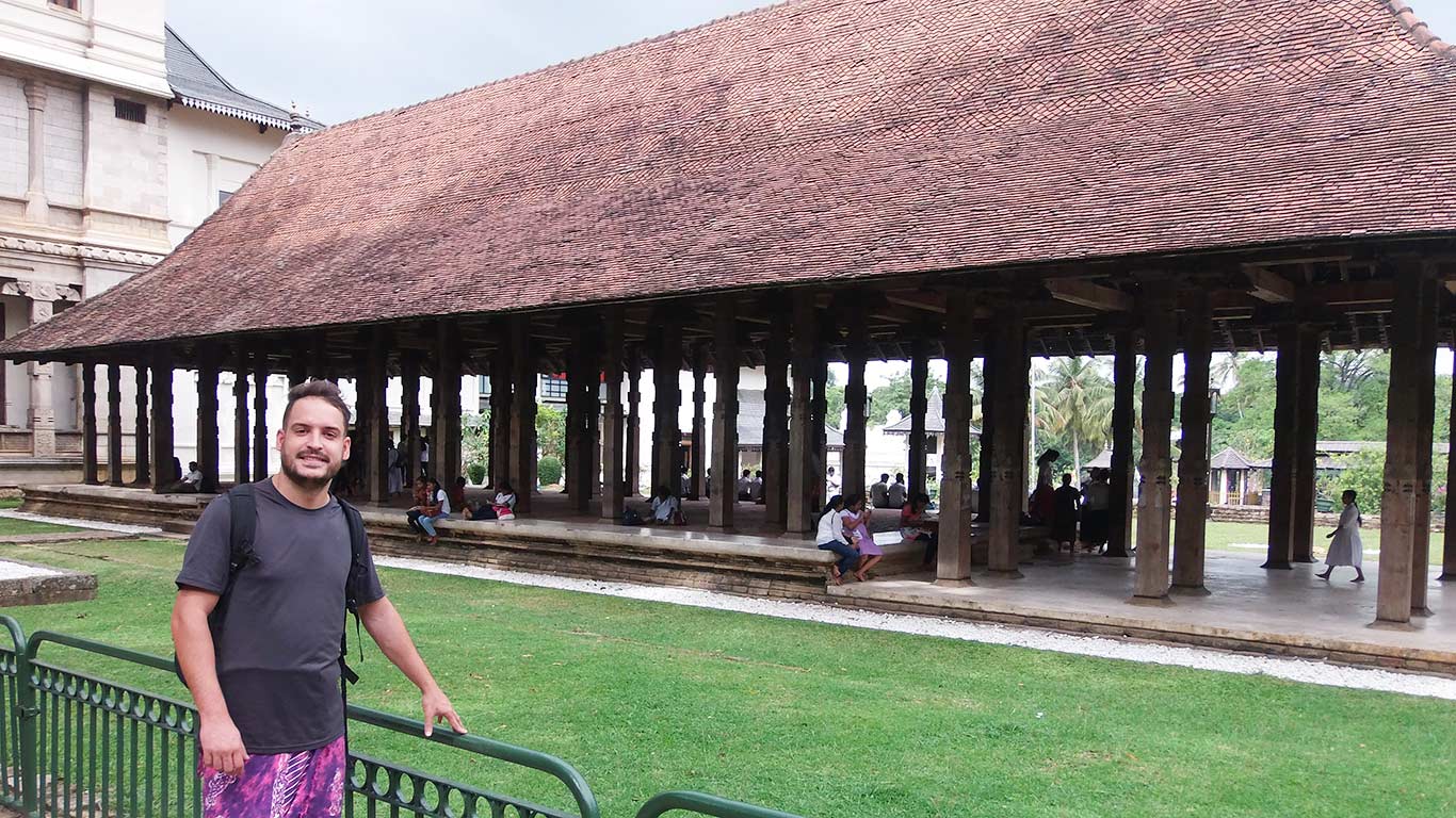 Dagoba en Sacred City of Kandy