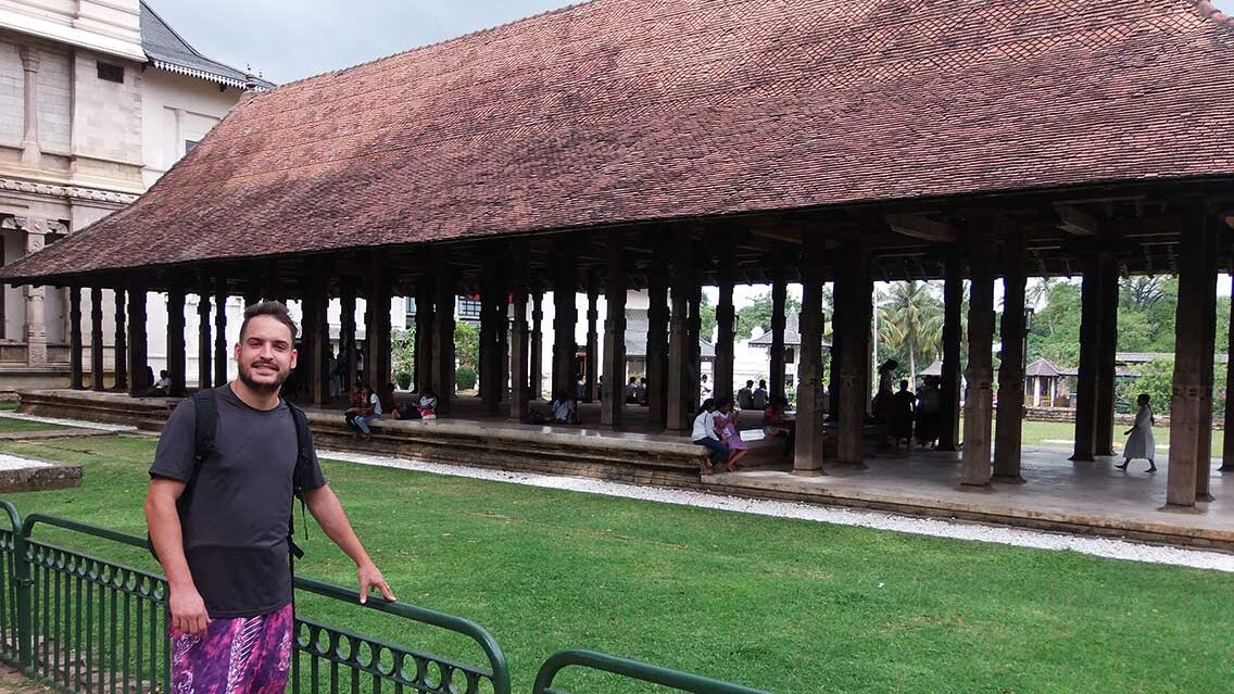 Dagoba en Sacred City of Kandy