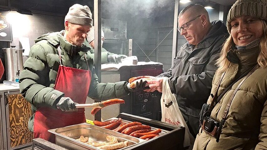 Comer en los puestos callejeros de los mercadillos