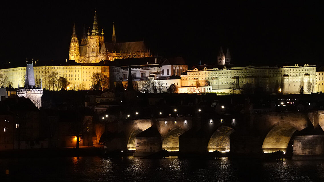 Castillo de Praga de noche