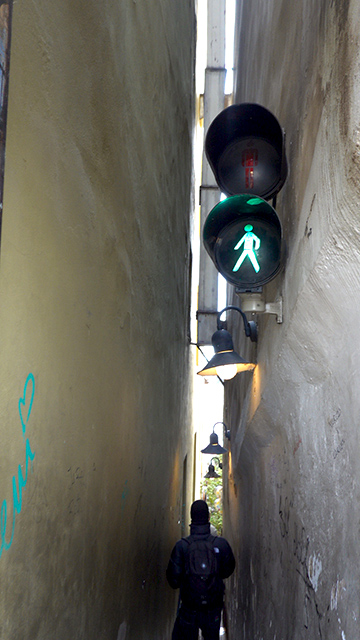 Vinarna Certovka - La 3a calle más estrecha del mundo