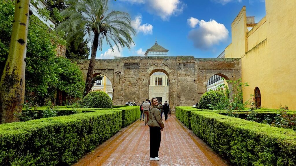 Descubre la belleza de Sevilla en cualquier época