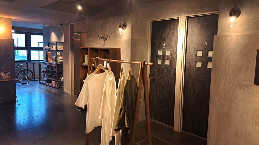 El hall del Hotel LINNAS Kanazawa donde nos alojamos en Kanazawa