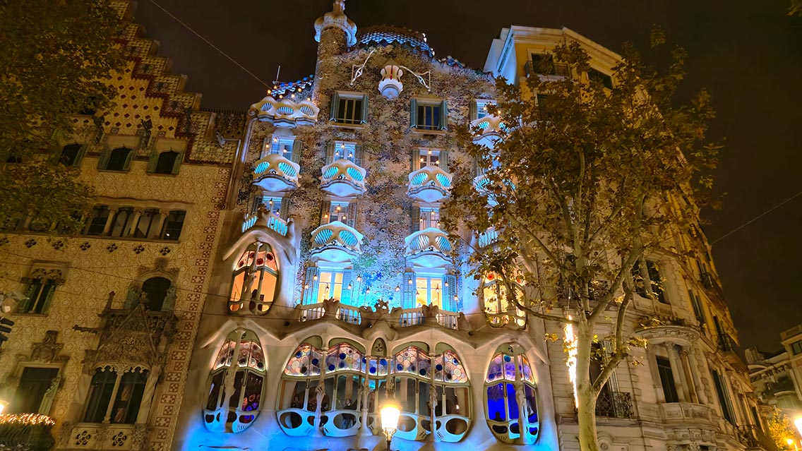 No te pierdas el espectáculo de luces y música