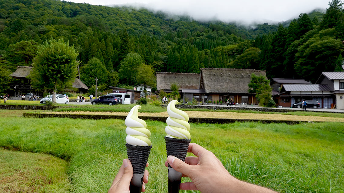 No olvides probar el helado de melón o té matcha
