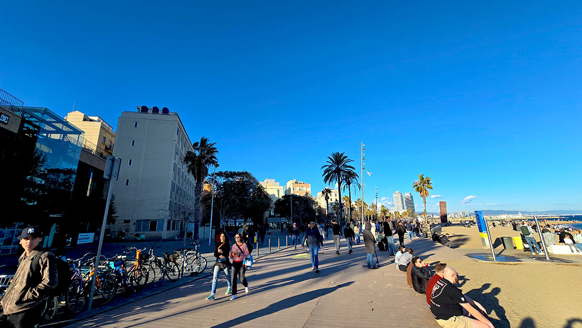 La Barceloneta: Ideal para disfrutar de la playa