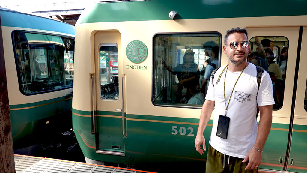 El tren verde Enoden para desplazarse por Kamakura