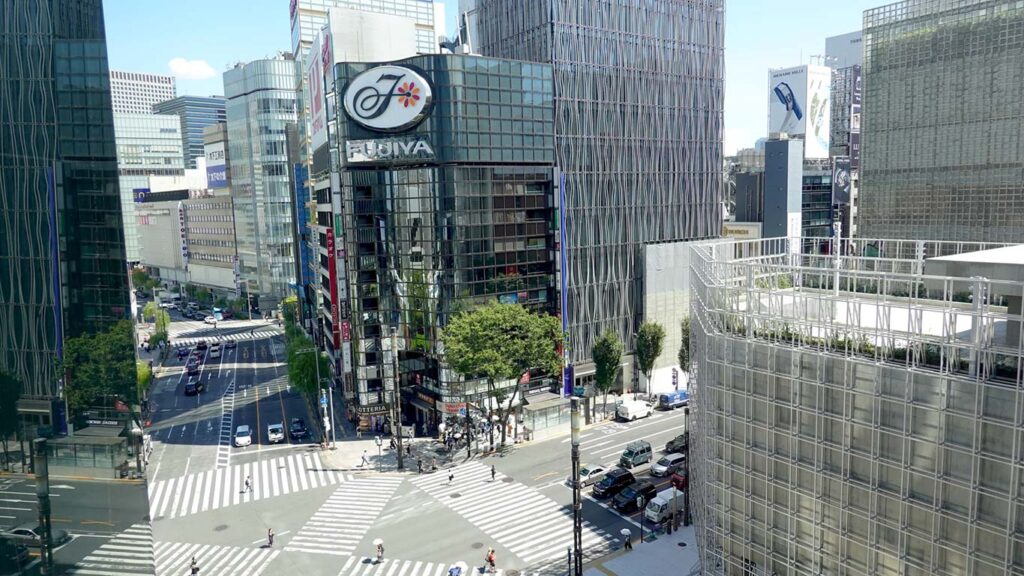 Vistas desde la terraza panorámica gratuita de los almacenes Ginza Six o Tokyu Plaza Ginza.