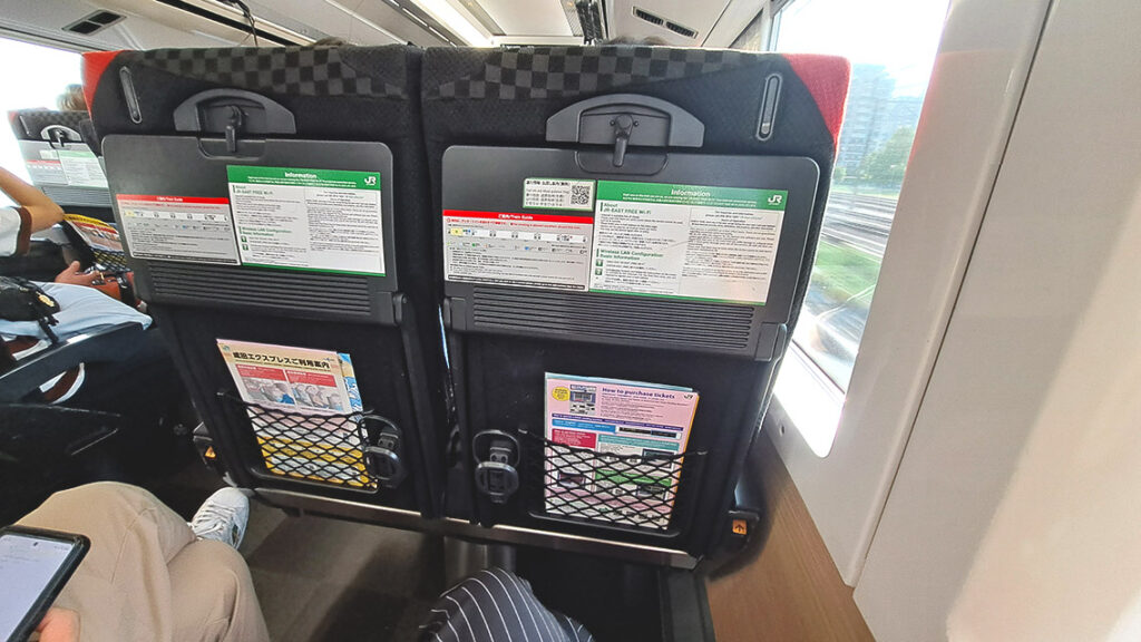Asientos en el Interior del Keisei Skyliner