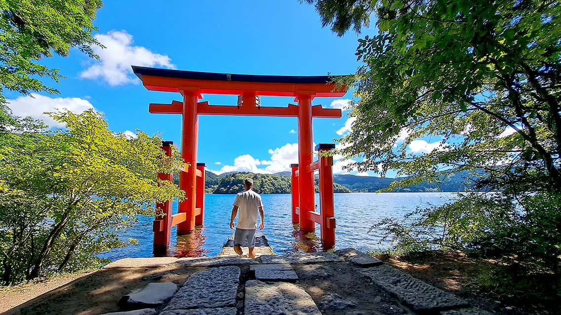 Tori flotante en Hakone