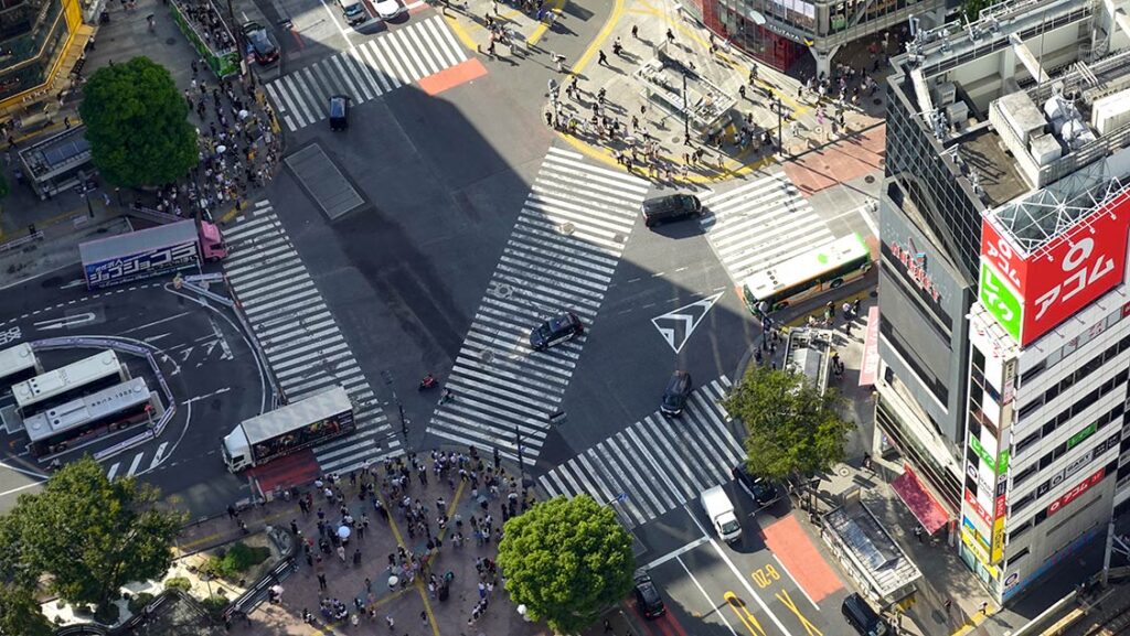 Vista aérea del cruce de Shibuya desde el mirador Shibuya Sky.