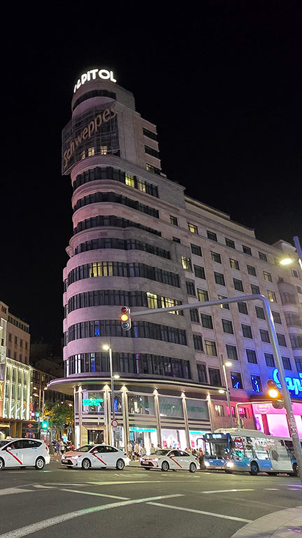 Gran Vía de noche