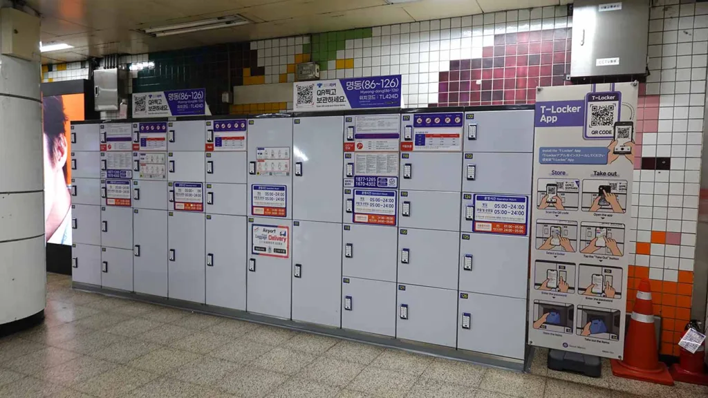 Taquillas para guardar el equipaje en una estación de Corea