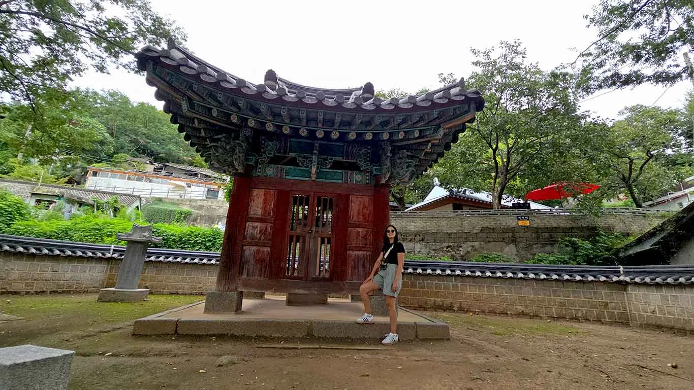 Noelia en el Templo Imokdae