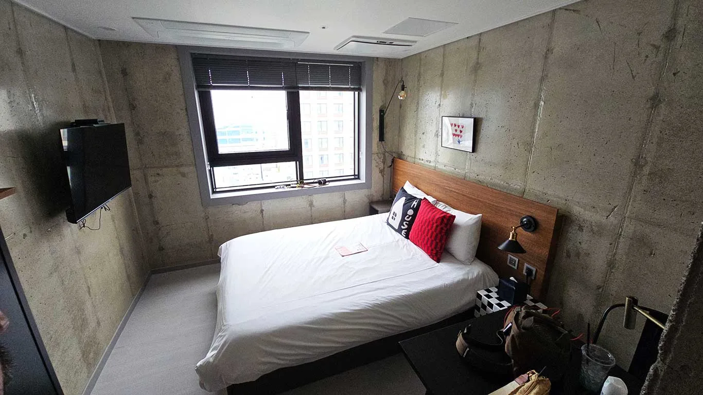 Interior de la habitación de nuestro hotel de Busan en Nampo