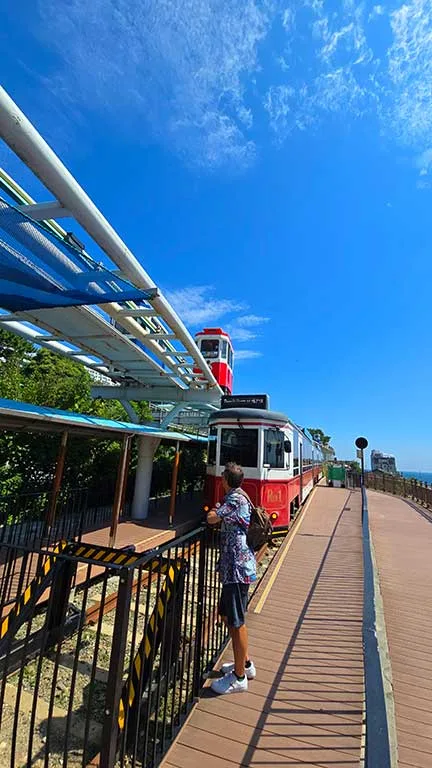 Sky Cápsulas y tren de la playa de Busan