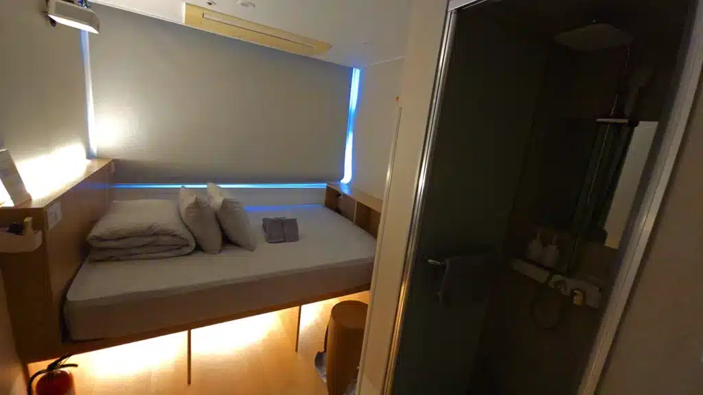 Interior de la habitación de nuestro hostel en Myeongdong en Seúl