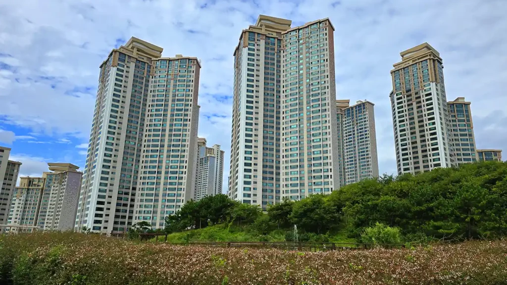 Rascacielos alrededor del parque