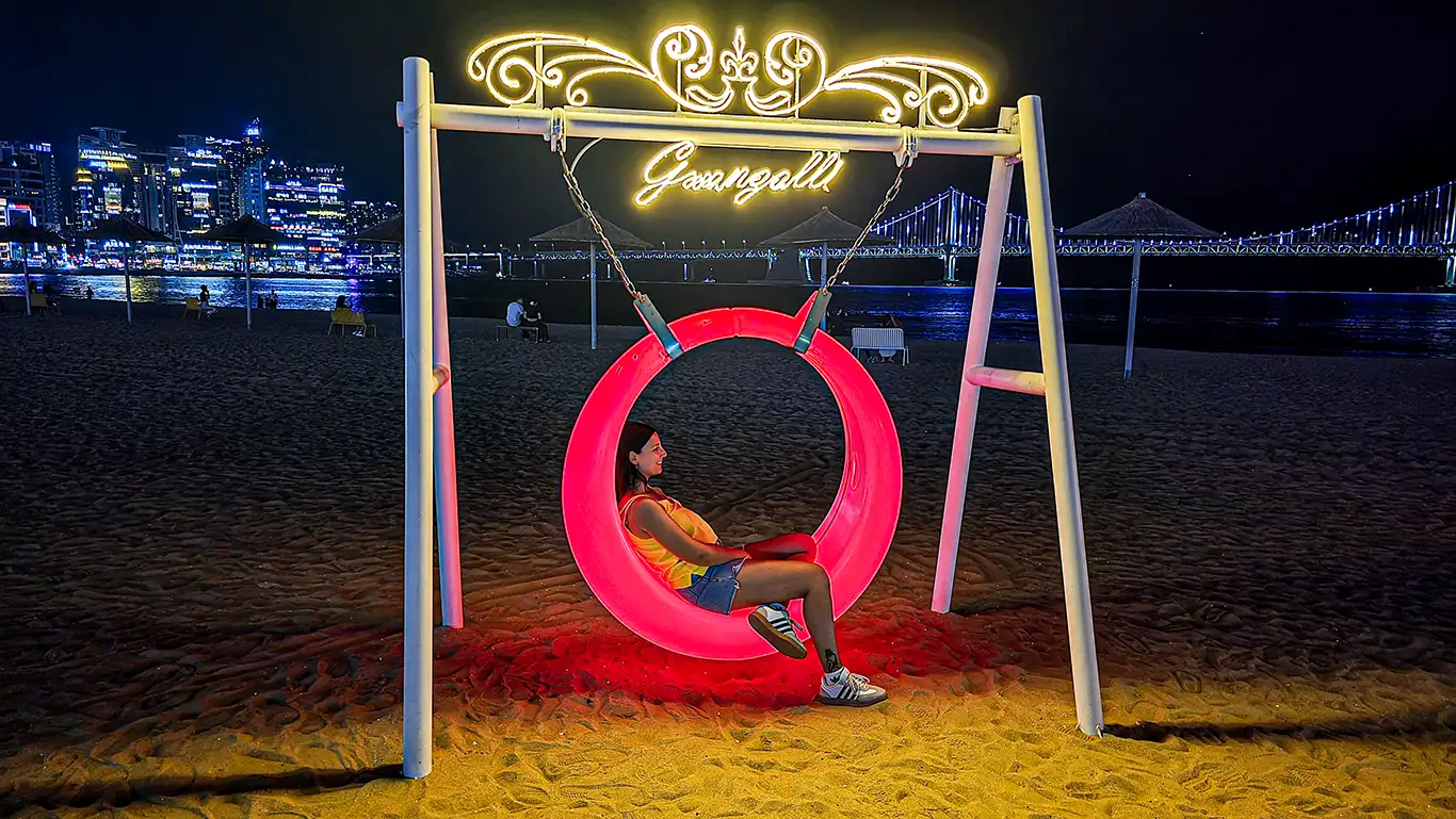 Columpio en la playa, imprescindibles qué ver en Gwangalli, Busan