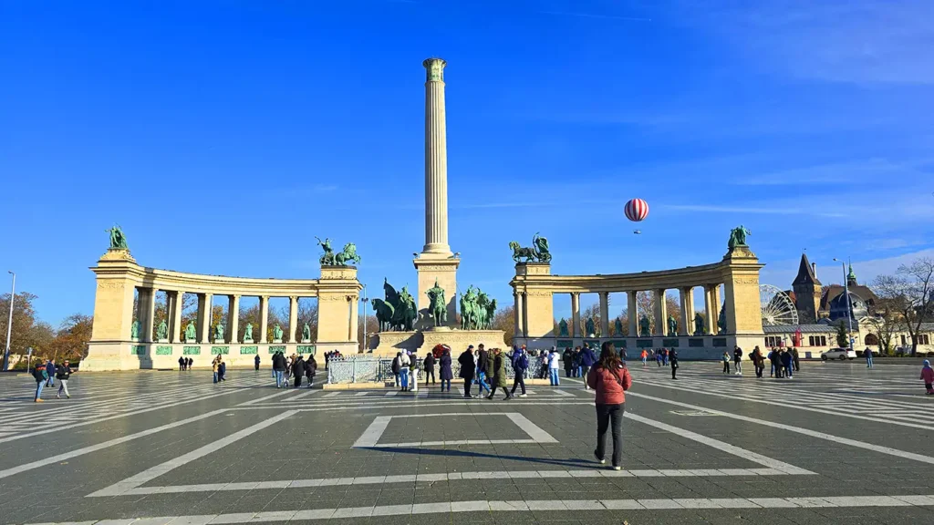 Plaza de los Héroes