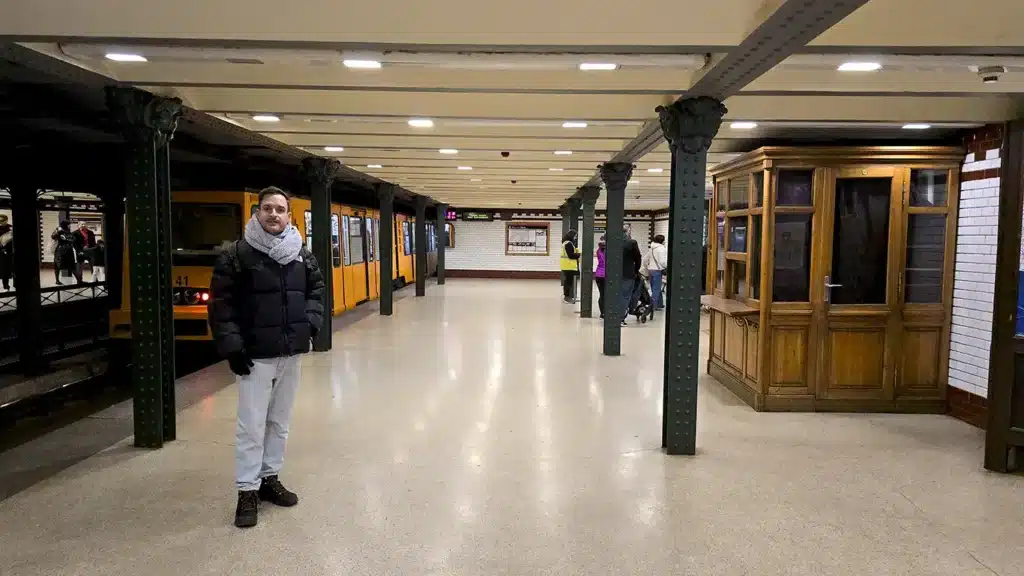 Una de las paradas de la línea 1