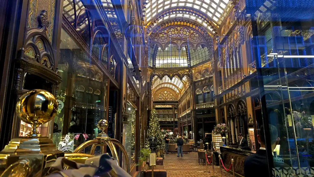 Interior de la cafetería