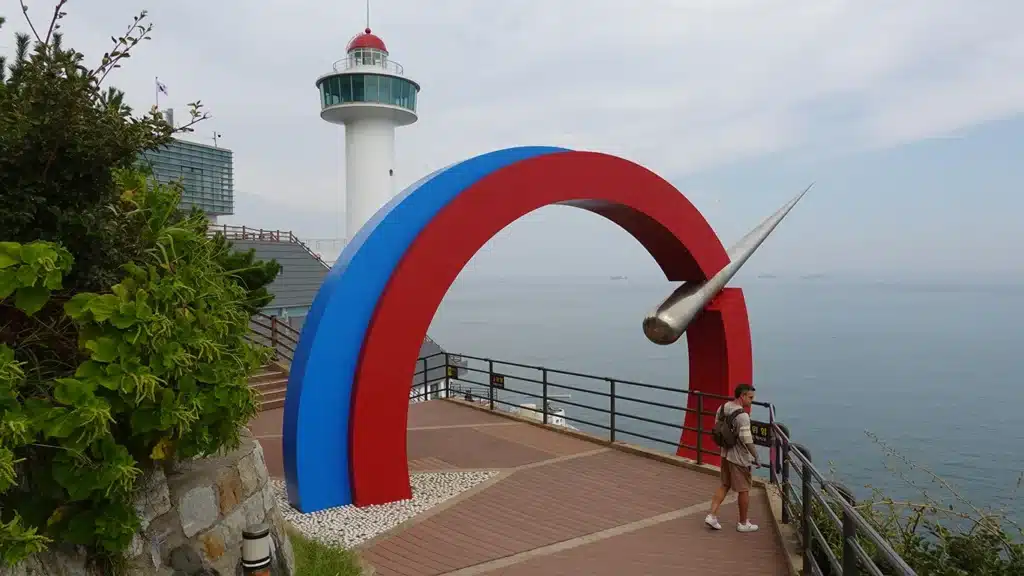 Yo estoy paseando por la zona de Yeongdo Lighthouse, uno de los faros más importantes de Corea del Sur