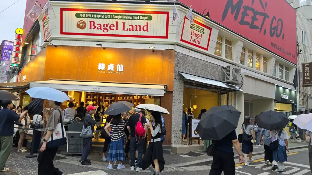 Cola de gente en el Hanjungsun un lugar muy viral entre los jóvenes coreanos