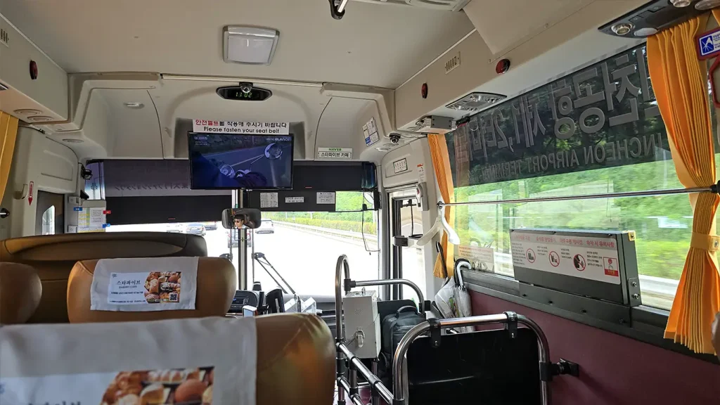 interior del airport limousine bus línea 6001