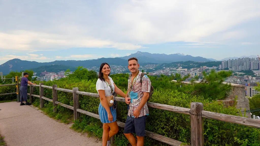 Nosotros en la muralla con vistas a Seúl, uno de los escenarios de la película K-Drama