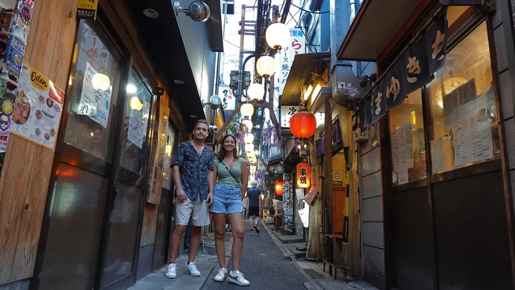 Nosotros en una de las calles estrellas de Tokio