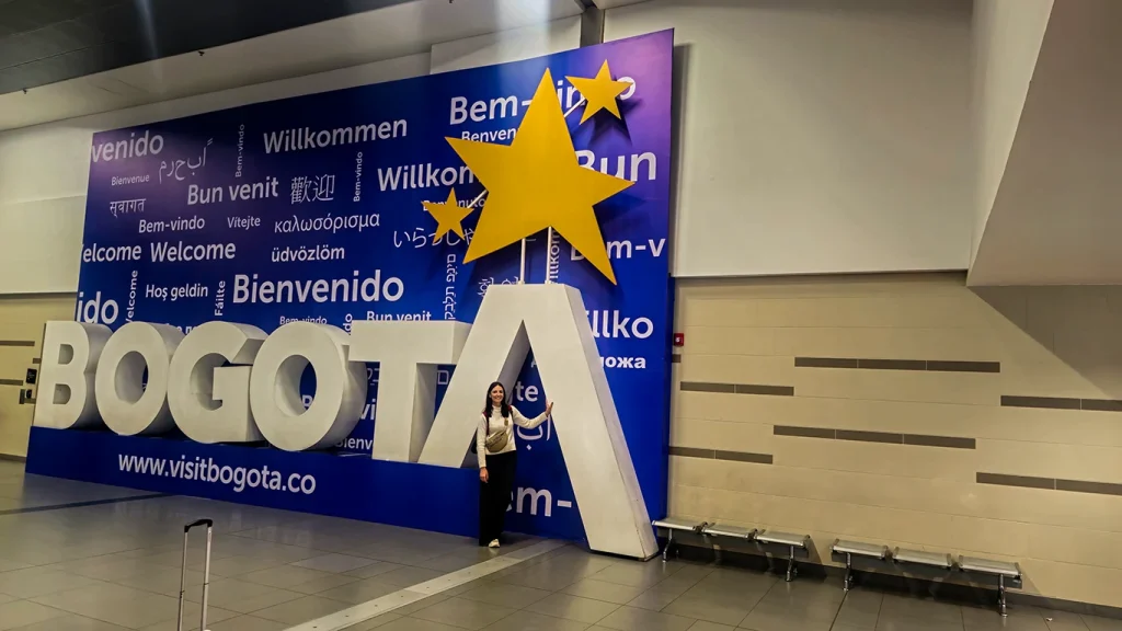 Noelia aeropuerto de Colombia viaje Japón