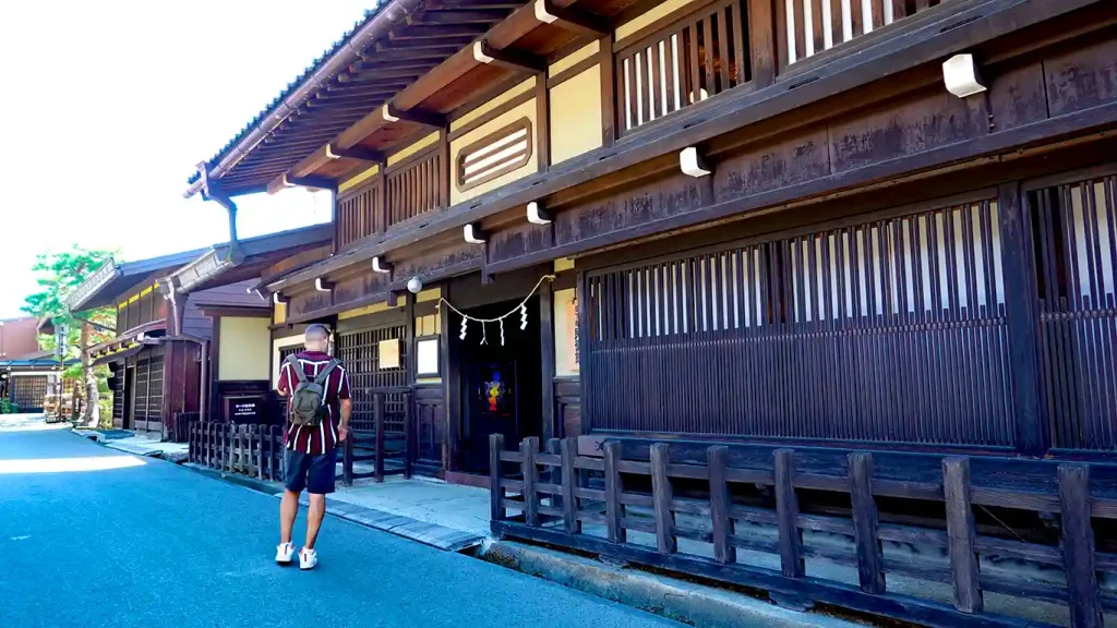 Centro histórico en Takayama rodeado de ryokans
