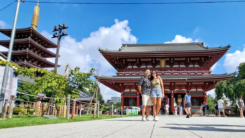 Templo Sensō-Ji con pagoda en Asakusa.