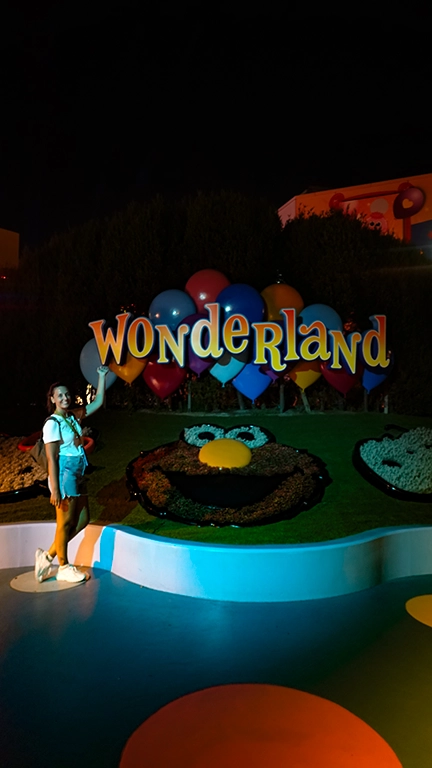 Noelia en Universal Studios, hoteles en la Bahía de Osaka.