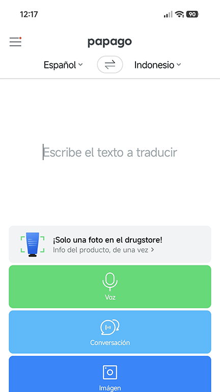 Interfaz de la app Papago traduciendo una conversación.