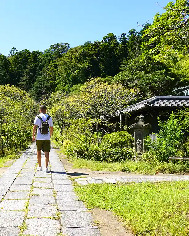Cementerio histórico en el Templo Tokeiji.