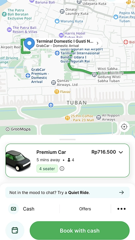 Capturas de pantalla indicando el punto de recogida fuera del aeropuerto en Bali en Premium Car.