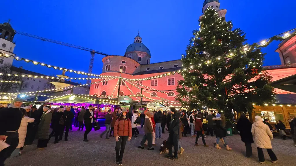 Mercado de Navidad de Salzburgo durante nuestra excursión desde Múnich.