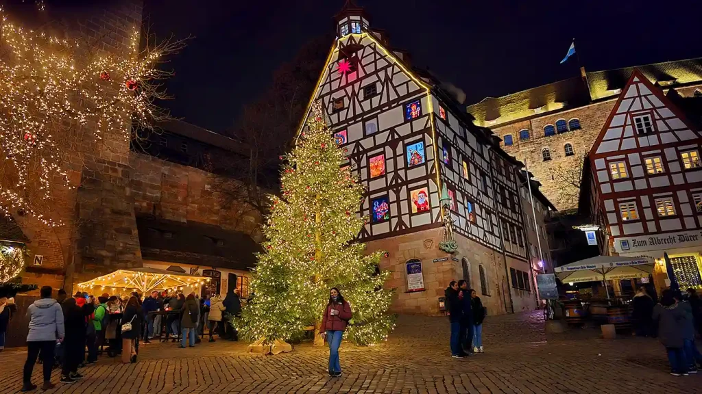 Mercado de Navidad de Núremberg durante nuestra excursión desde Múnich.