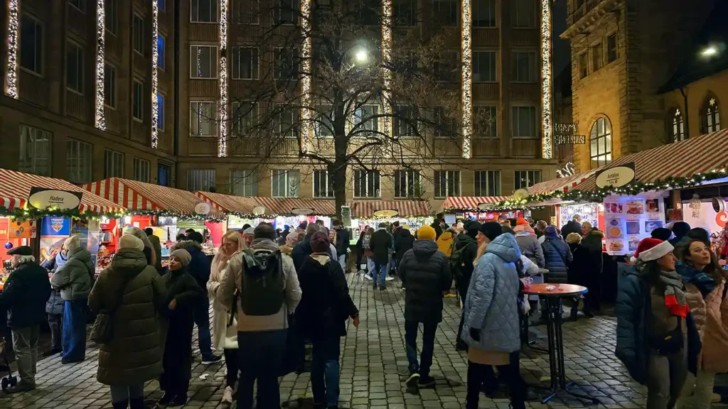Markt der Partnerstädte de Núremberg.