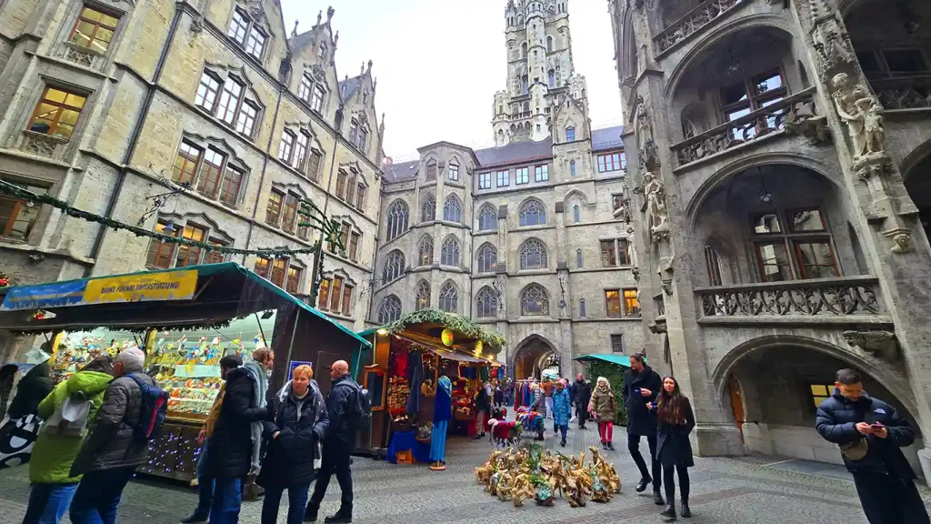Casetas navideñas junto al Neues Rathaus de Múnich.