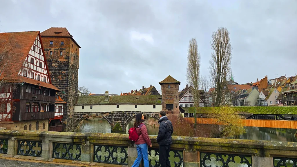 Dos Viajeros Viajando en Núremberg